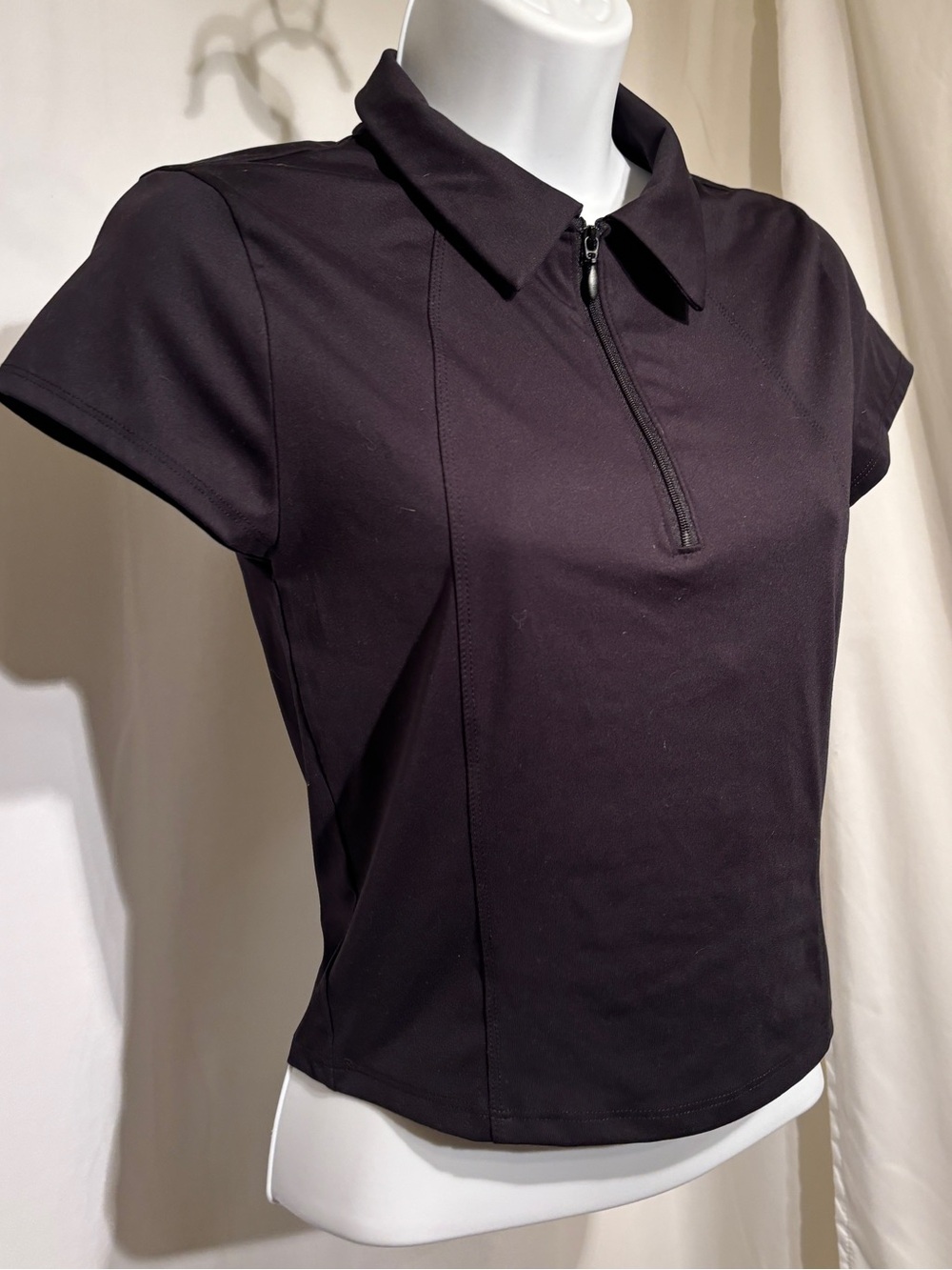 Old Navy Black polo style, cap sleeve, 1/4 Zip, collared cropped top-Sz. Sm tall